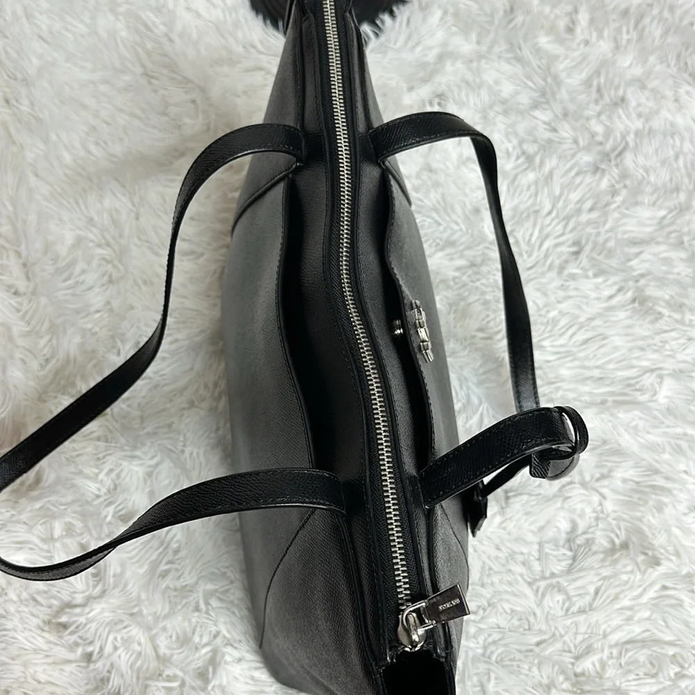 Maddie Medium Crossgrain Leather Tote Bag - Picture 5 of 16